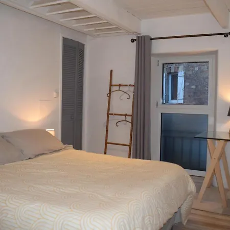 בית נופש Amazing In With Kitchenette *